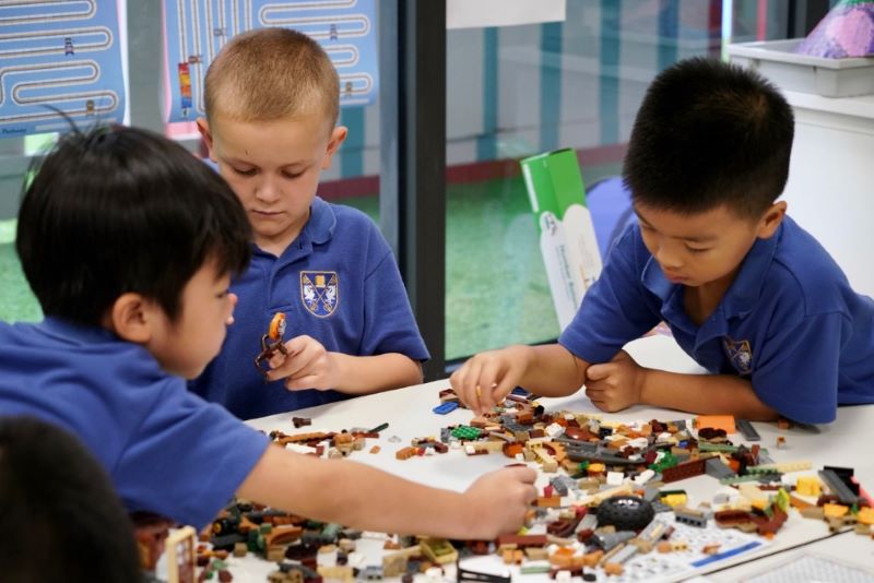Chương trình ngoại khóa Legoland là một sẽ giúp học sinh rèn luyện sự tập trung, khả năng sáng tạo, nâng cao nhận thức về không gian 